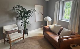 Aaron Glen Guest Apartments